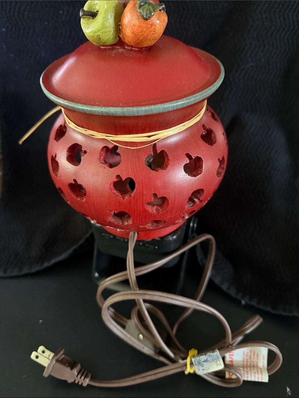 Rare Cracker Barrel Red Apple Resin Lantern